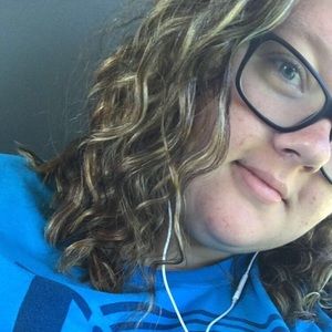 Meet your Posher, Cayla